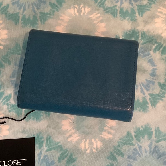 CHANEL Teal Blue Timeless CC Trifold Compact Leather Wallet - Picture 12 of 16